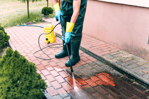 Why Choose Our Certified Pressure Washing Experts for Your Project Needs in Bronson, FL?