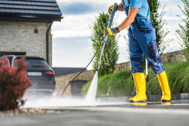 Best Deck Cleaning Services  in Bronson, FL